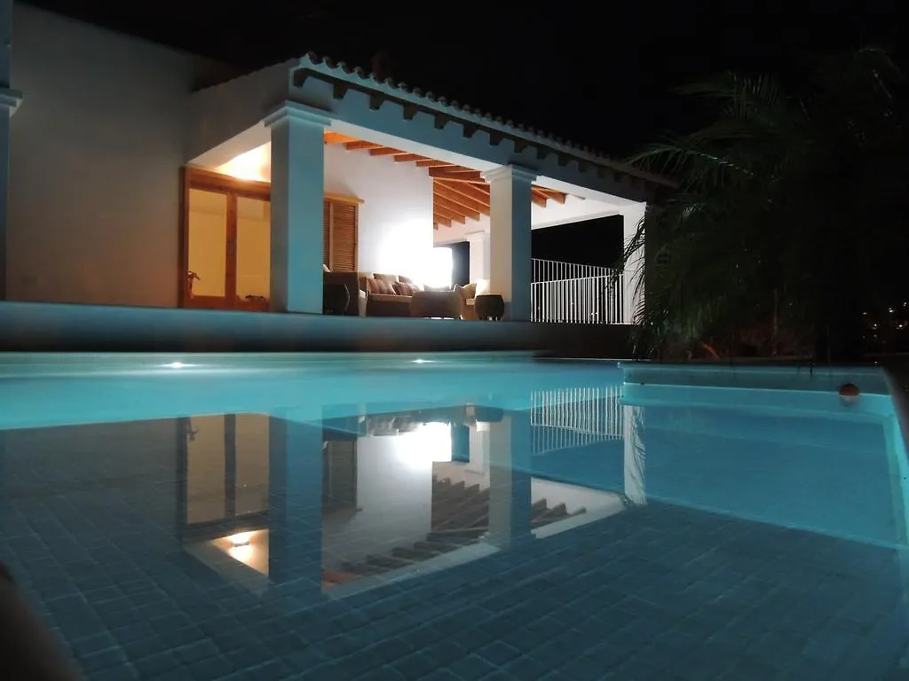 Es Queixal - Can Canet Con Piscina Exterior Climatizada كالا فاديلا 0*,  إسبانيا